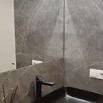 Butas Pilkieji Apartamentai, Iki Juros 350m