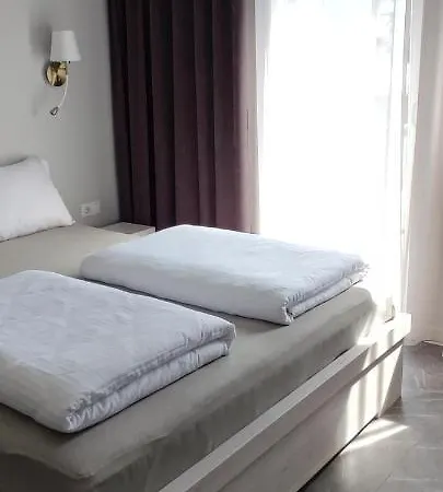Pilkieji Apartamentai, Iki Juros 350m Apartamento